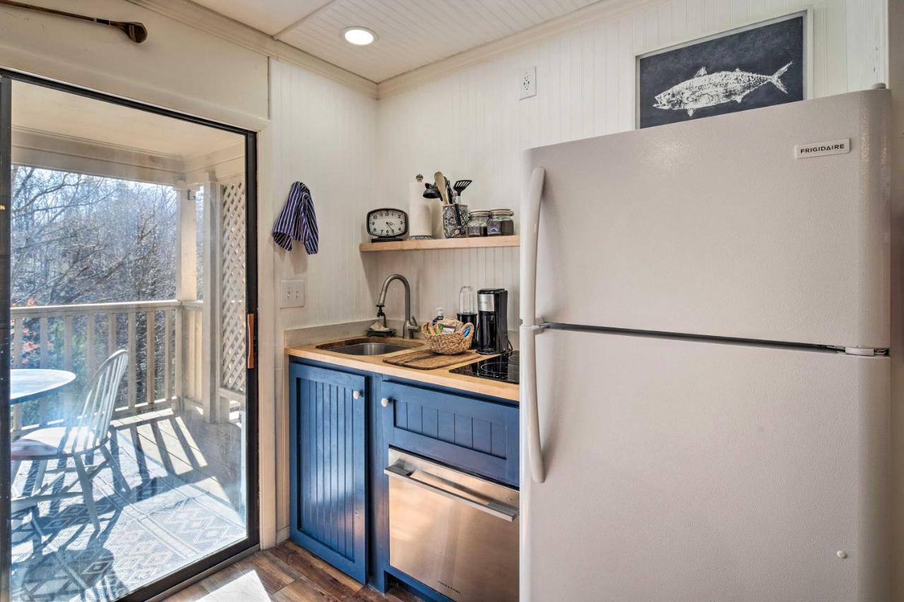Lake Lure Studio With Private Balcony And Pool Access! Екстер'єр фото