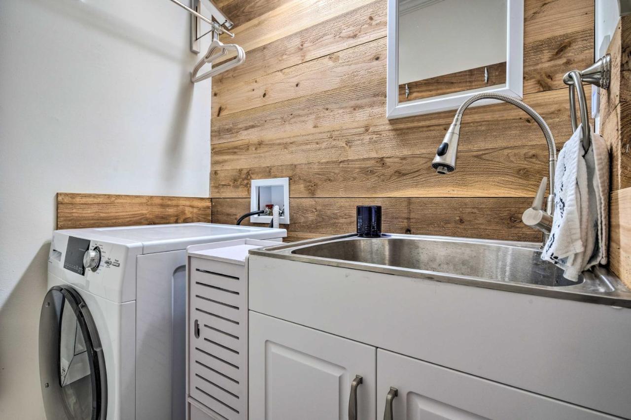 Lake Lure Studio With Private Balcony And Pool Access! Екстер'єр фото