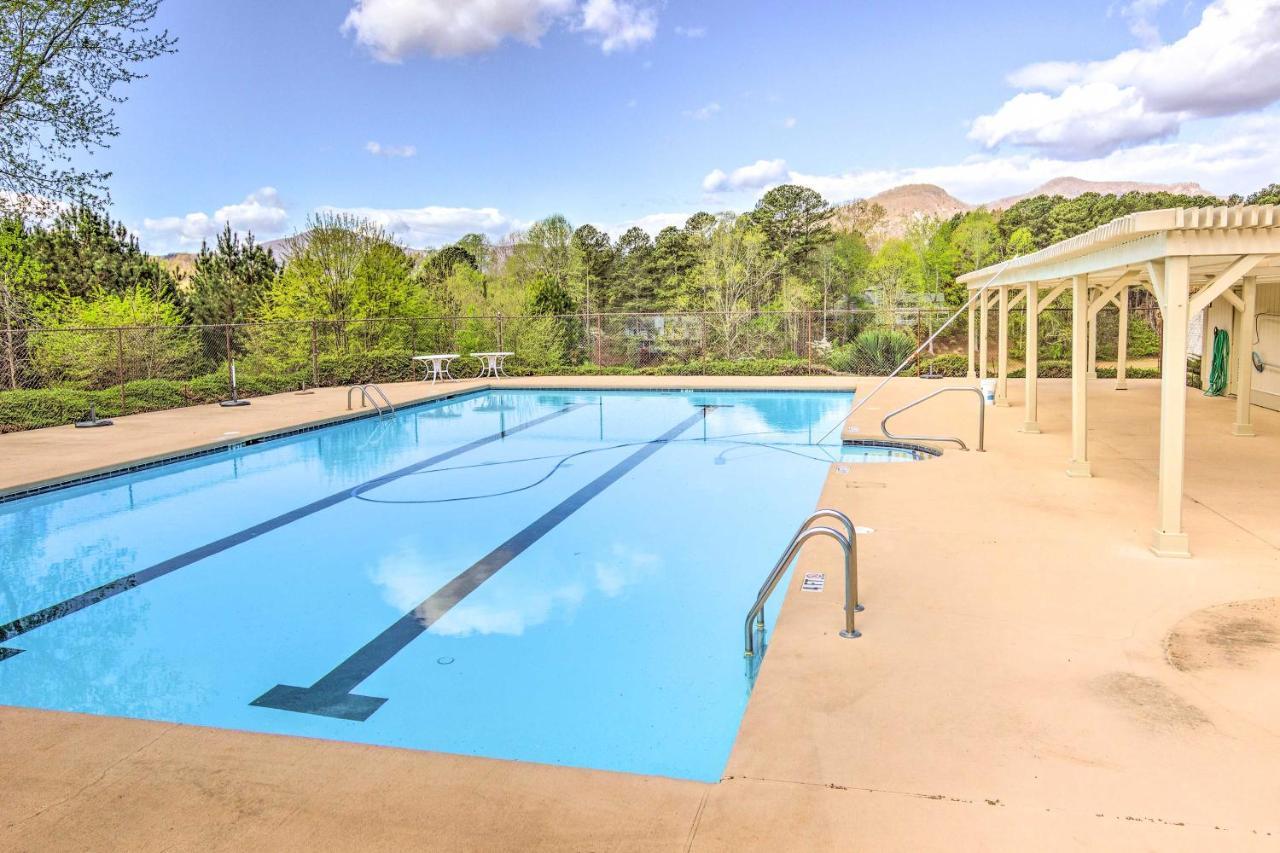 Lake Lure Studio With Private Balcony And Pool Access! Екстер'єр фото